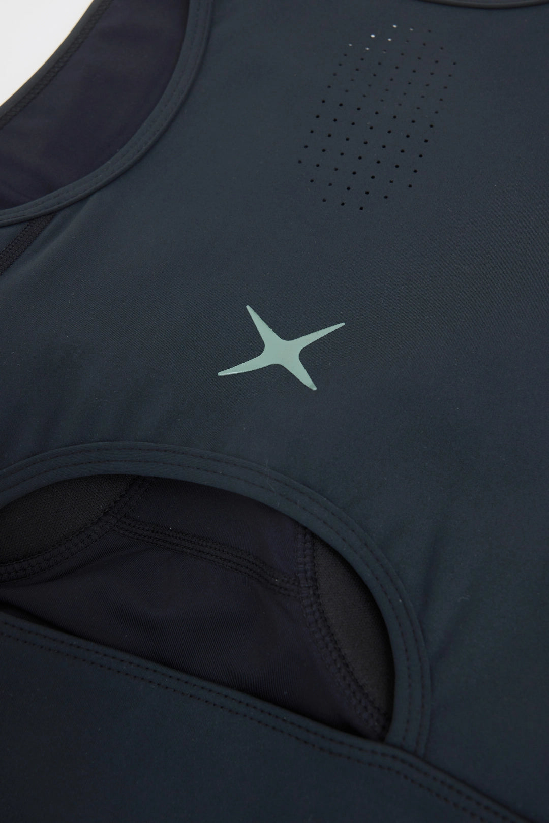 BLACK ACTIVE WOMAN TOP