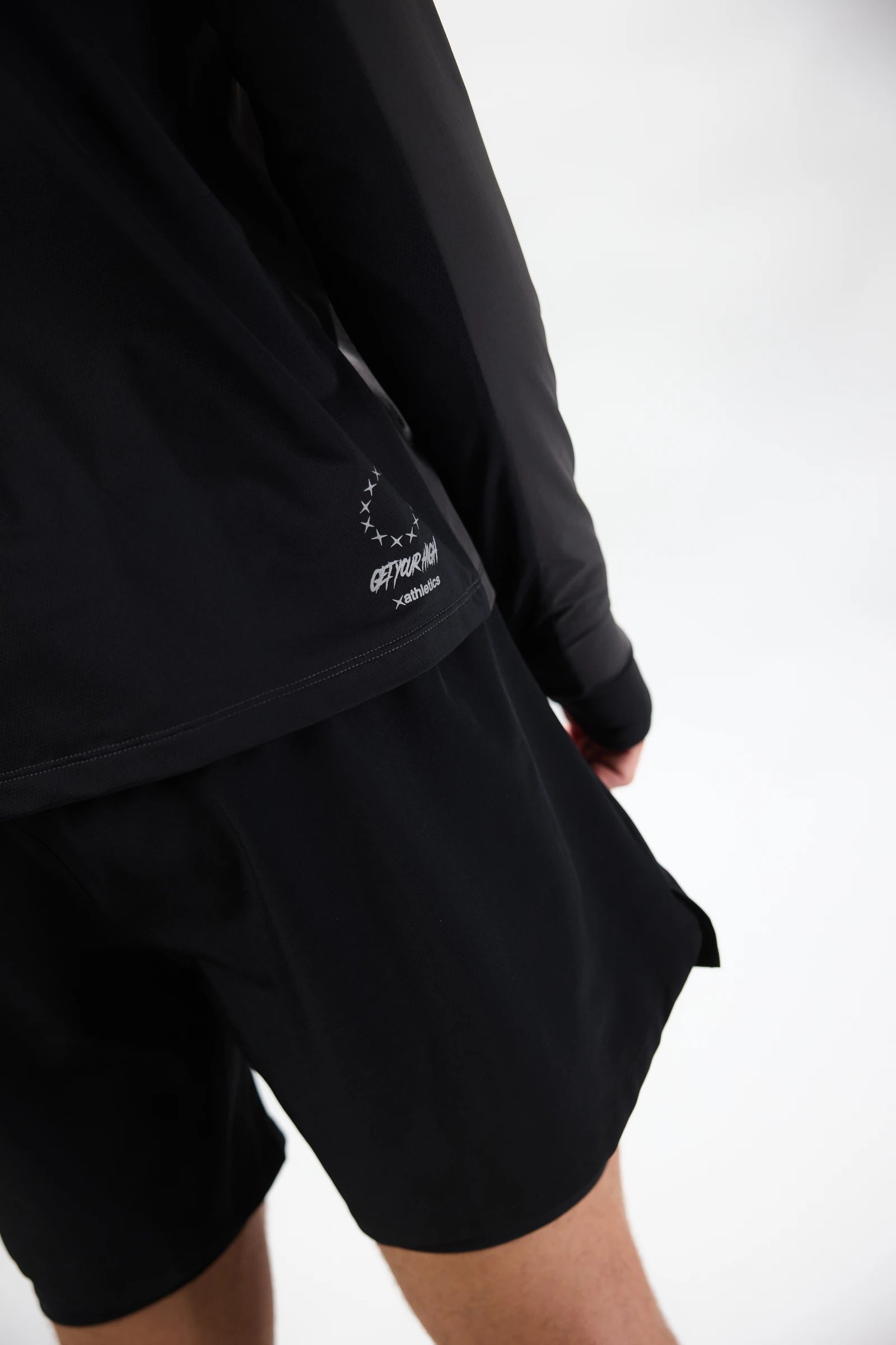 BLACK IN HALF ZIP CREW