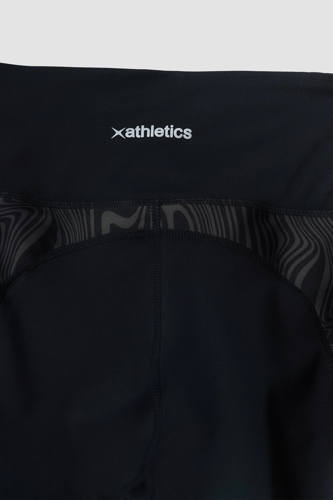 BLACK TRAIN WOMAN LEGGINS