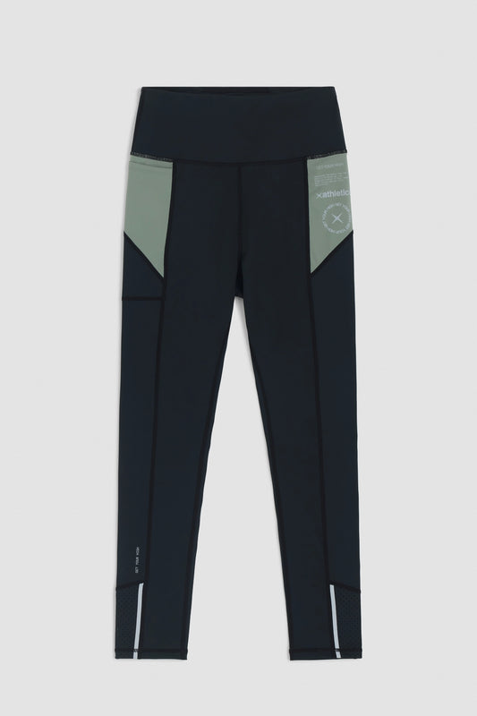 BLACK TRAIN WOMAN LEGGINS