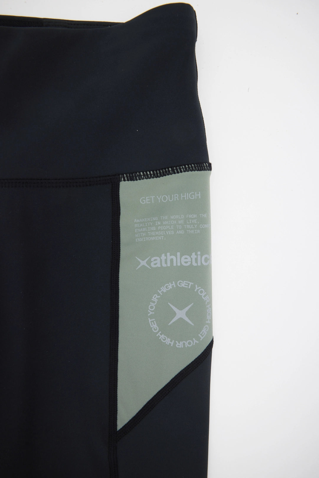 BLACK TRAIN WOMAN LEGGINS