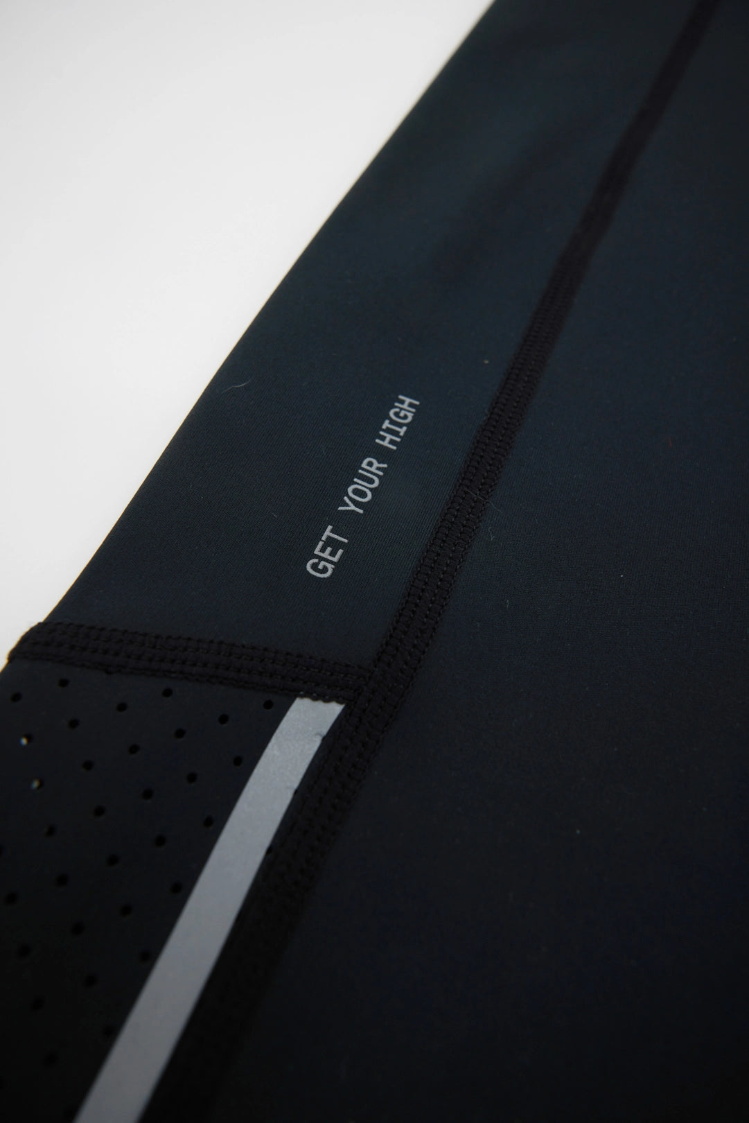 BLACK TRAIN WOMAN LEGGINS