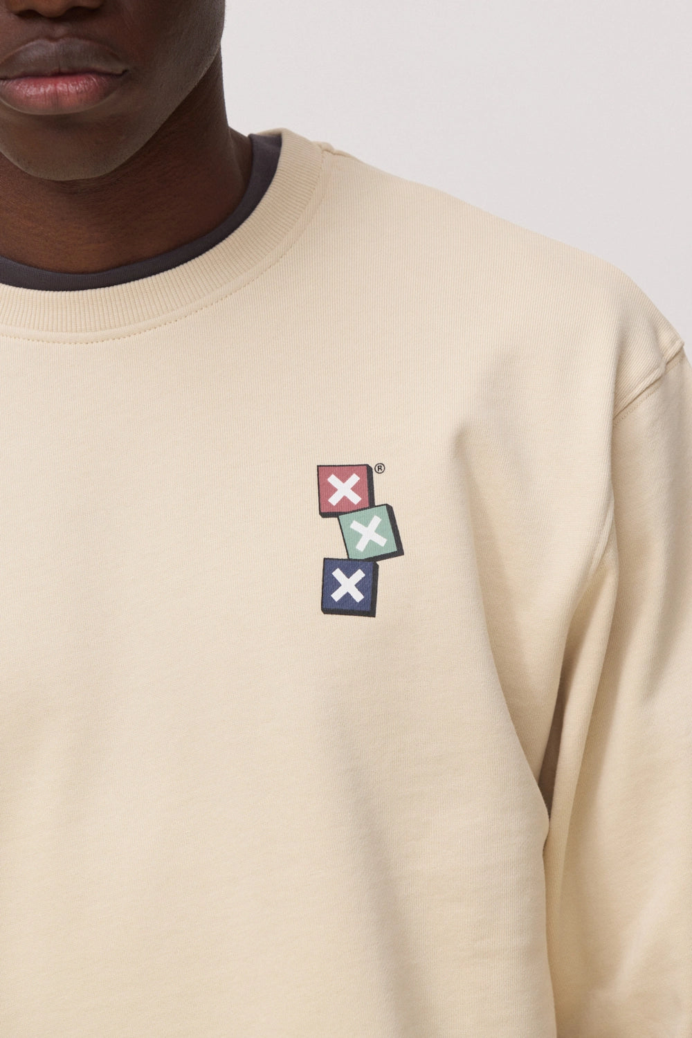 BEIGE GOODS CREW