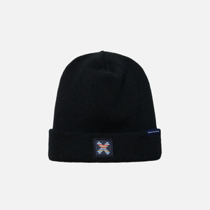 BLACK CLASSIC BEANIE