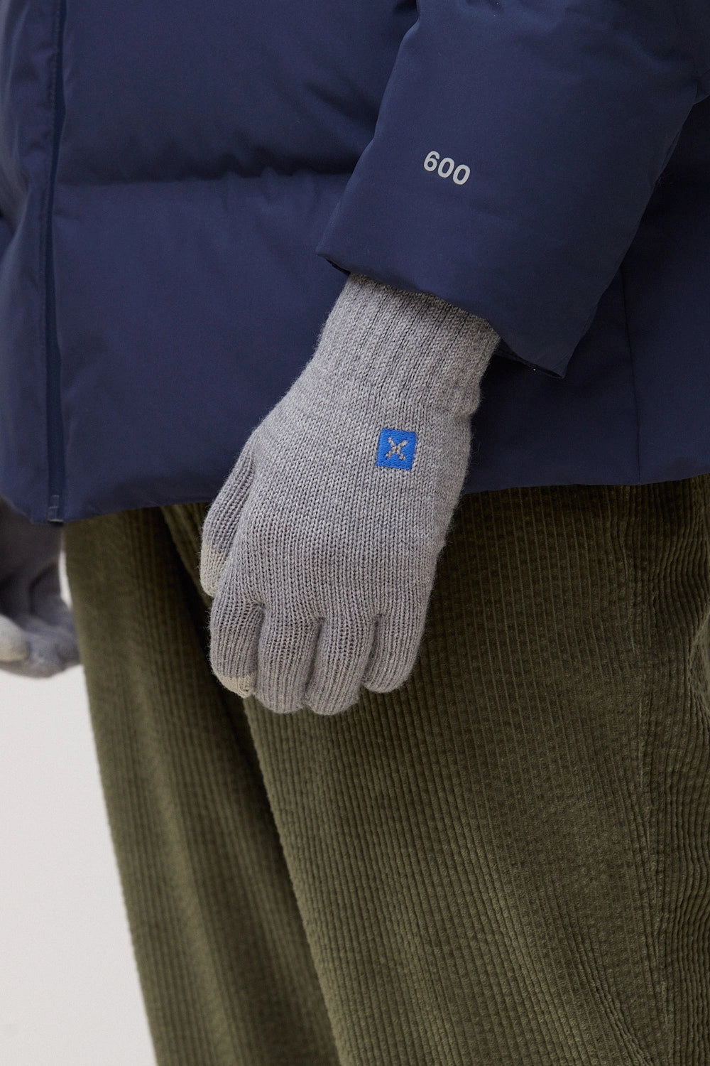 LIGHT GREY NATURE GLOVES