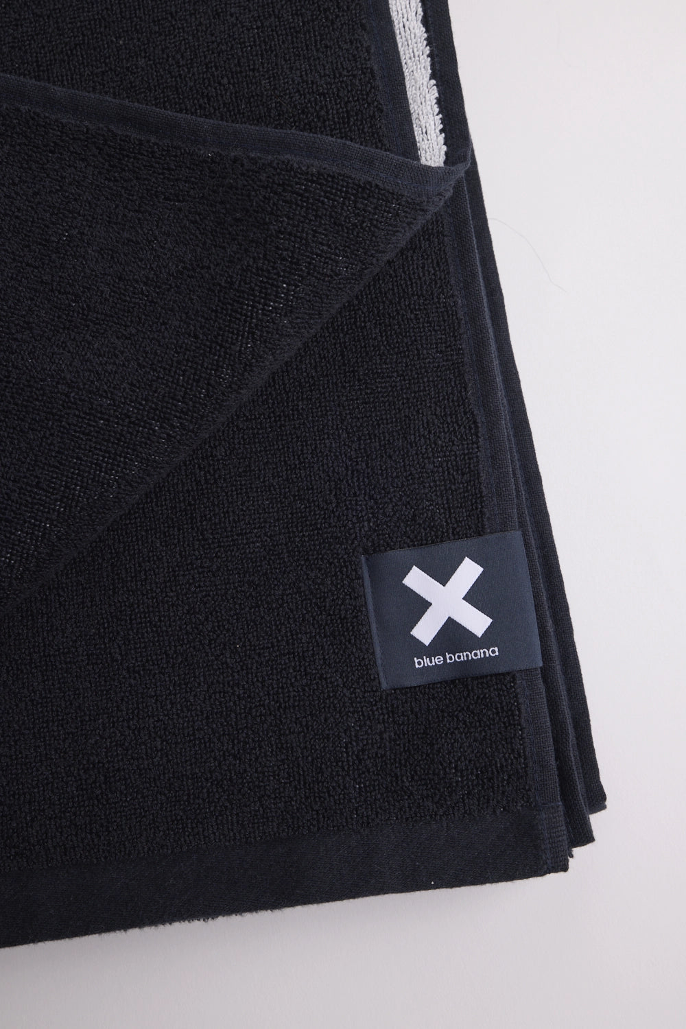 NAVY GRAVITY TOWEL