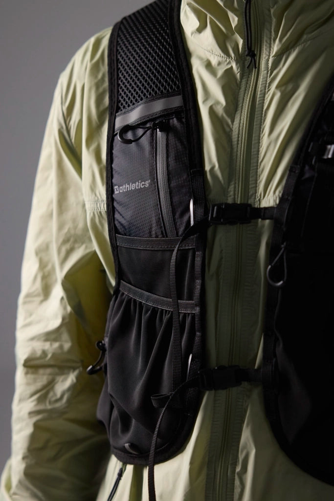 BLACK ACTIVE VEST