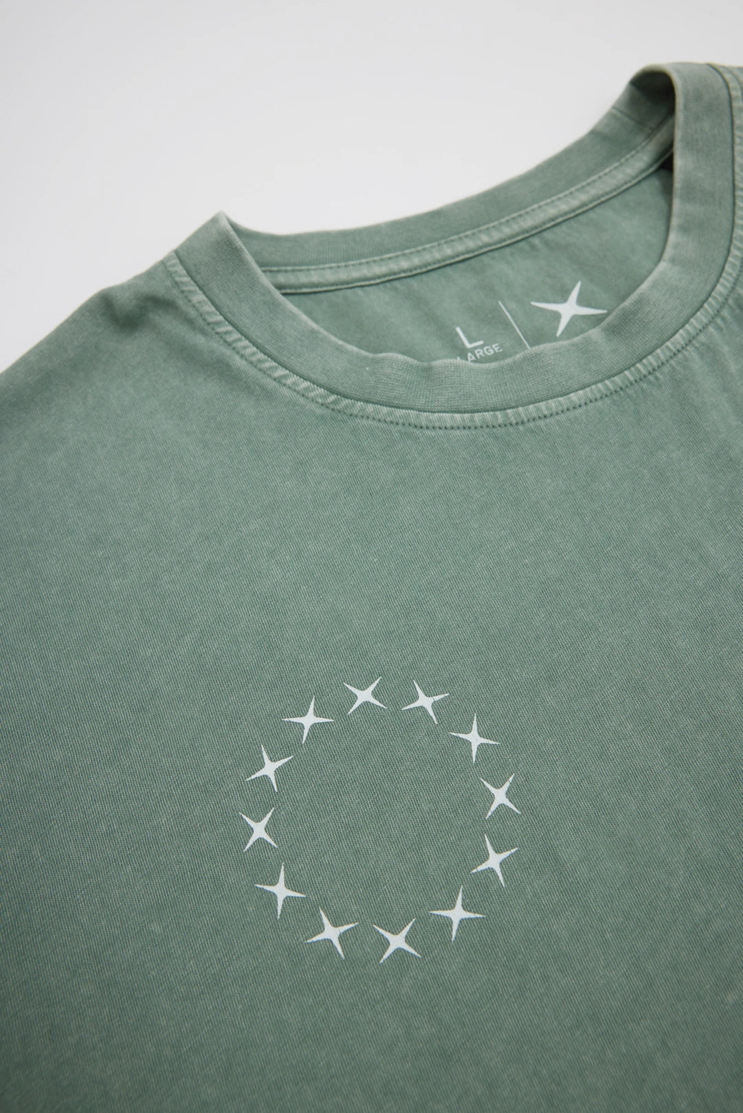 OLIVE GREEN CIRCLE WASH TEE