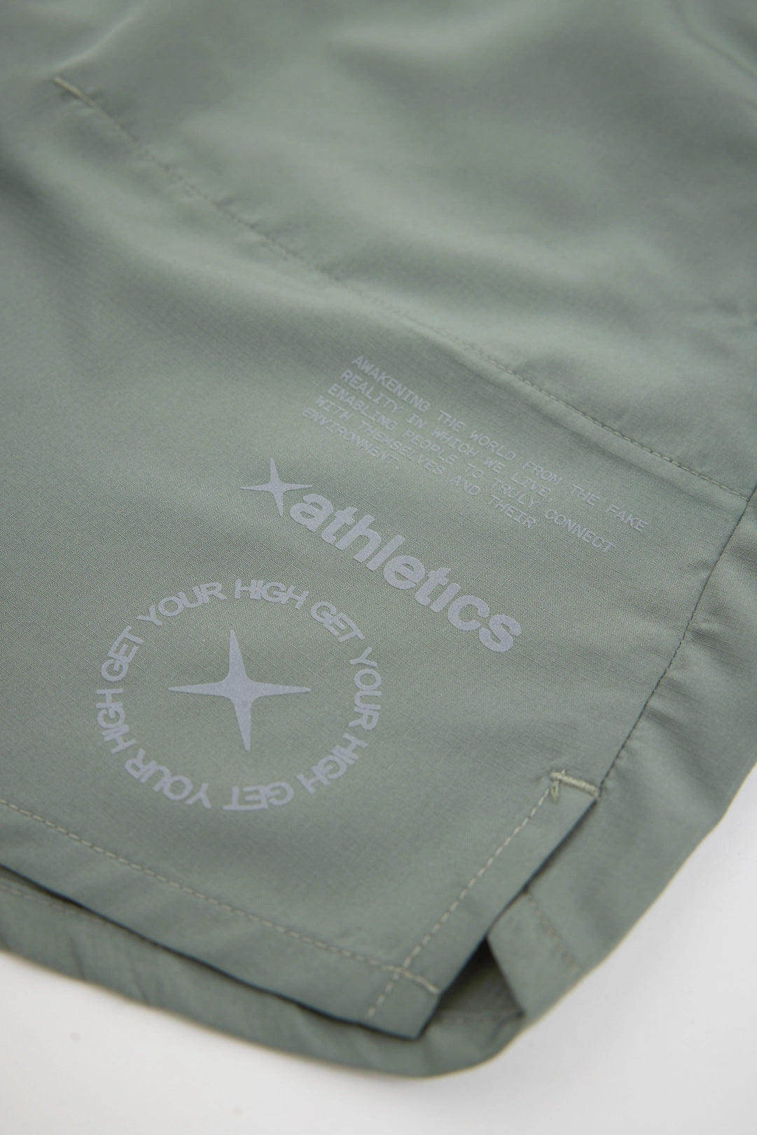 OLIVE GREEN TRAIN SHORTS