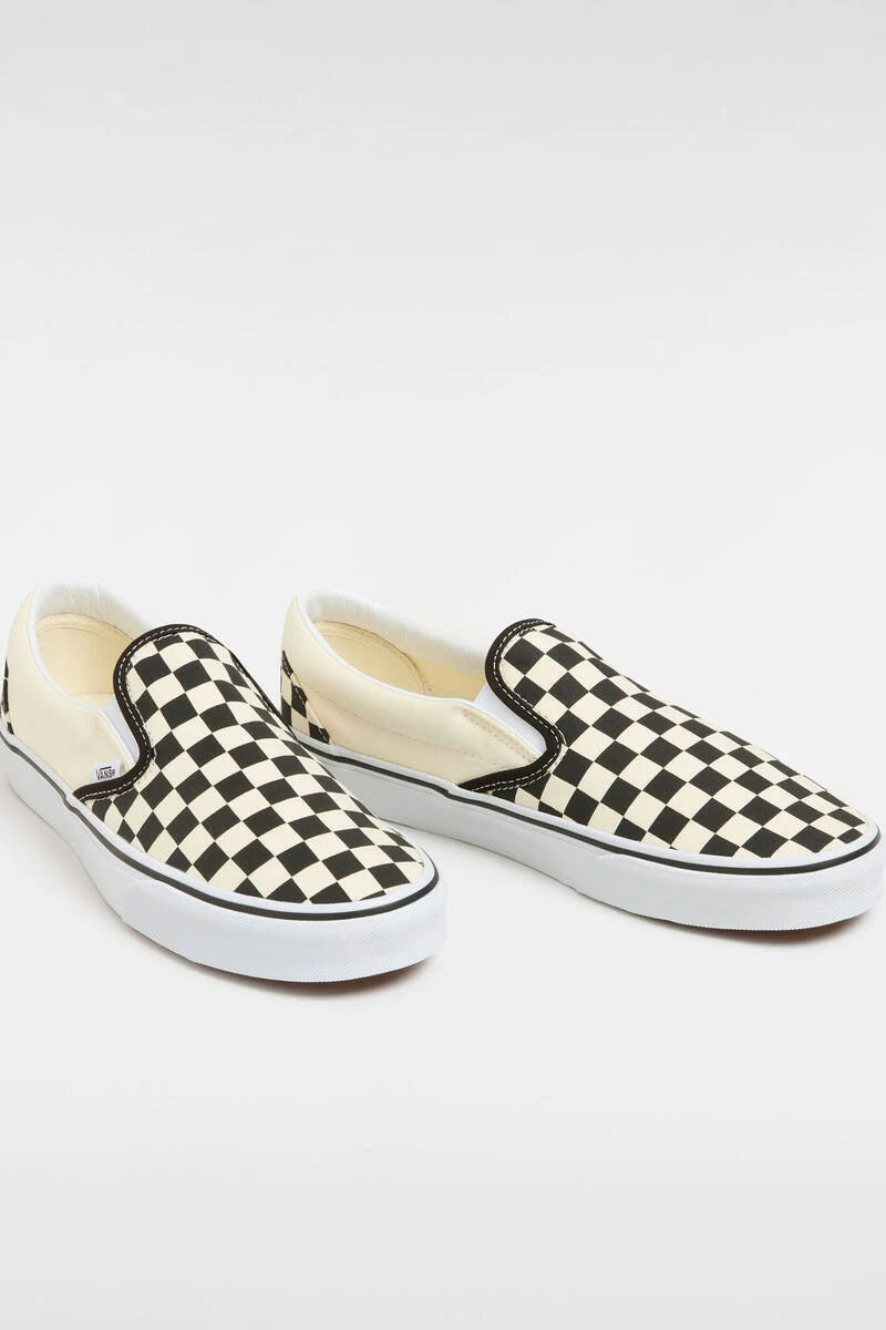 TÊNIS VANS CLÁSSICO SLIP-ON PRETO