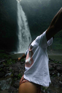 WHITE NATURE WOMAN TEE