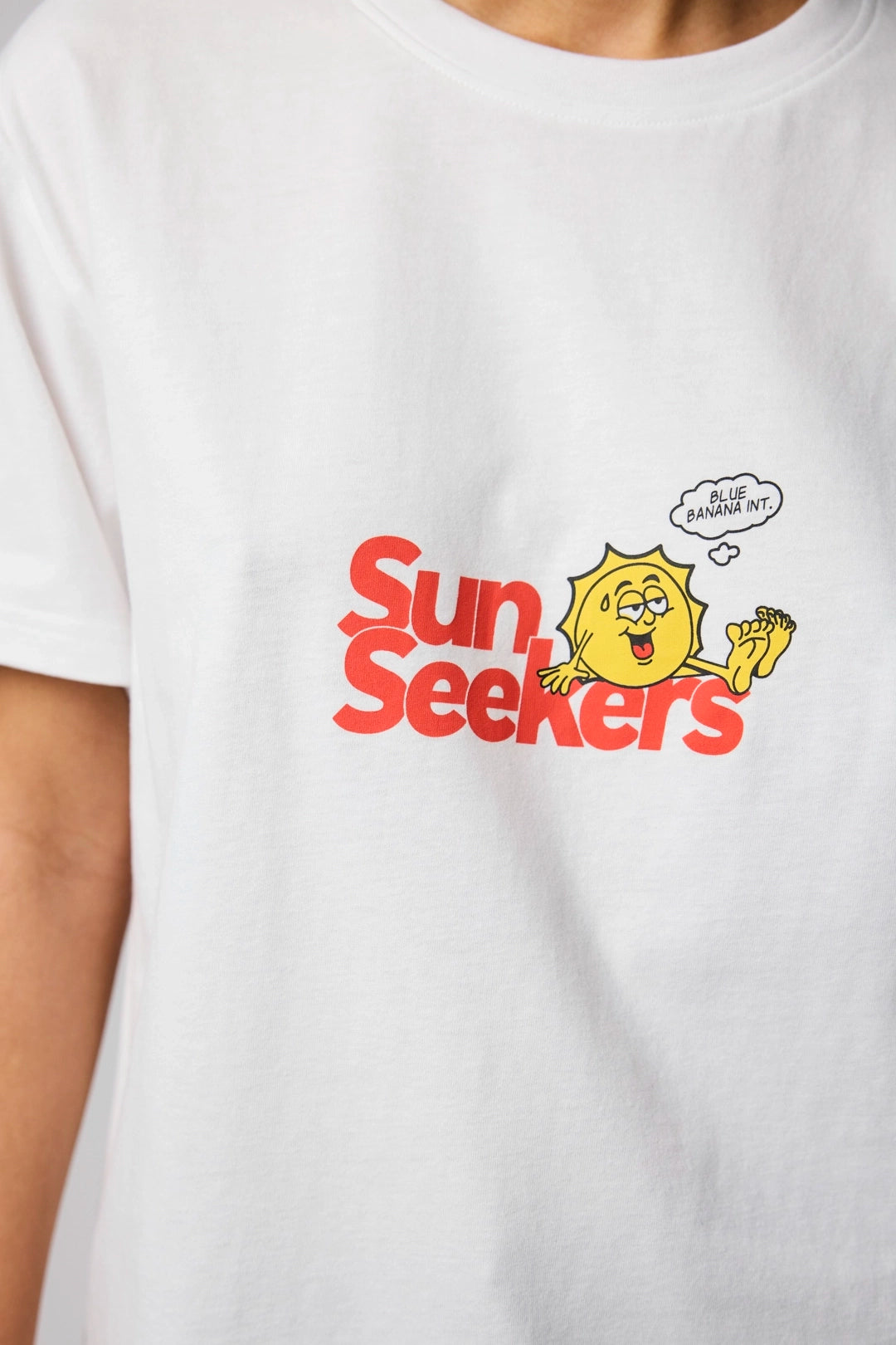 WHITE SUN SEEKERS TEE