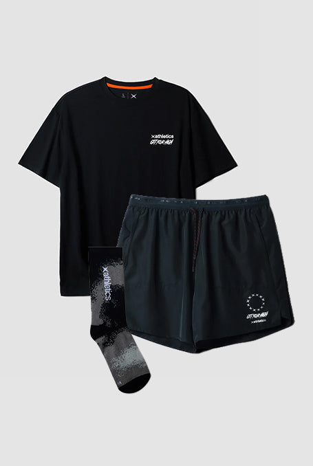 PACK CAMISETA GRAPHIC NEGRA + PANTALÓN CORTO TRAIN NEGRO + CALCETINES GRADIENT DARK GREY